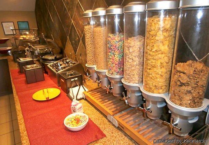 فندق أجنحة تاون بليس فايتفيل نورث/سبرينجديل سبرينغدل المطعم الصورة